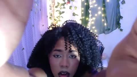 zafiro_azu online show from April 14, 1:47 pm