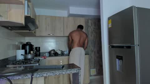 INSTAGRAM yormanfit7 online show from March 6, 5:54 pm