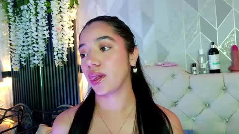 Zaira Bonny online show from June 9, 7:13 pm