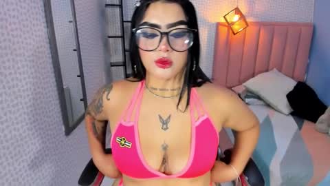Snapshot of zallywester chatting on October 16, 7:46 pm Zally online show from October 16, 7:46 pm