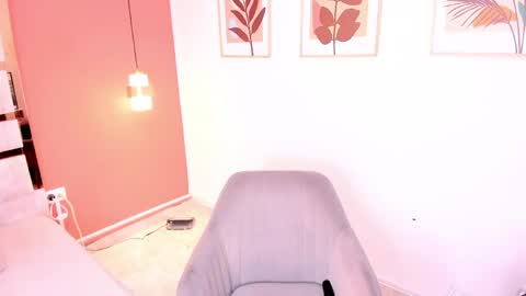 zamira_taylor online show from June 8, 1:39 am