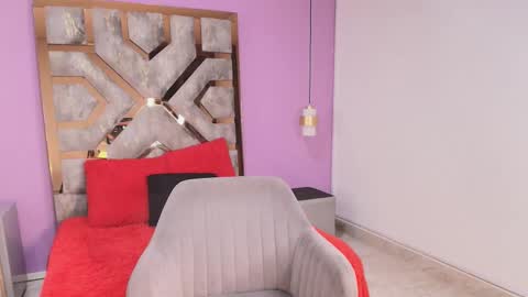 zamira_taylor online show from December 17, 2:07 am