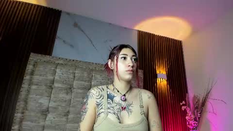 zammyrossee online show from July 18, 1:02 pm
