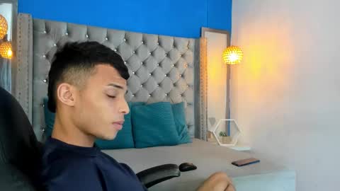 zan_shellby online show from November 11, 2:47 am