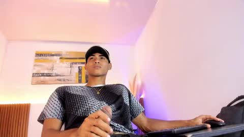 Zander online show from May 5, 1:50 pm