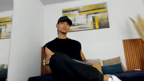 Snapshot of zander_2120 chatting on September 18, 1:04 pm Zander online show from September 18, 1:04 pm