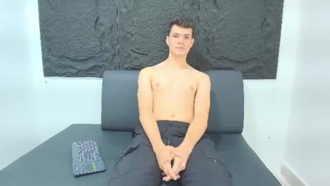 zane online show from August 5, 12:46 pm