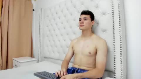zane online show from July 28, 12:59 pm