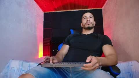 zanemaverick online show from April 25, 1:41 pm