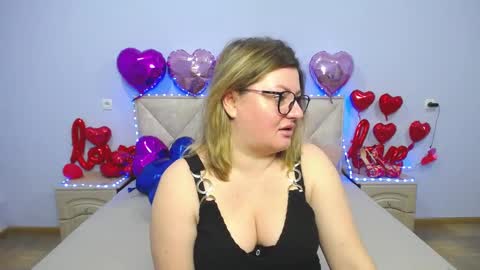 Snapshot of zannadreil chatting on March 4, 7:11 pm zannadreil online show from March 4, 7:11 pm