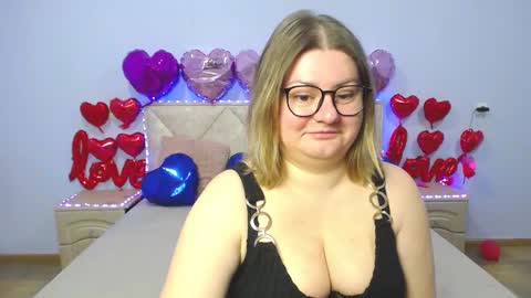 Snapshot of zannadreil chatting on February 22, 7:03 pm zannadreil online show from February 22, 7:03 pm