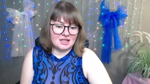 zannadreil online show from November 22, 7:45 pm