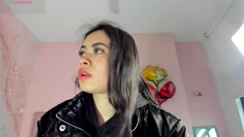 Zarah  online show from December 16, 9:43 pm