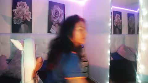 Zarah online show from June 22, 2:02 pm