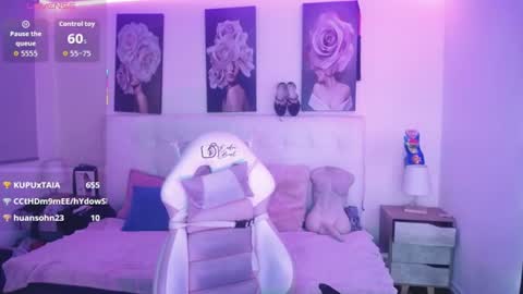 Zarah online show from July 17, 4:09 pm