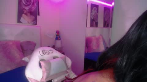Zarah online show from June 14, 2:19 pm