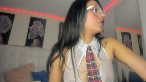 Zarah online show from April 29, 4:23 pm