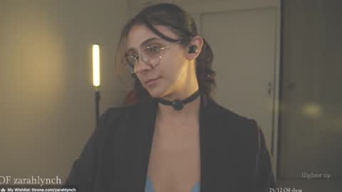 Miss Lynch   Next show  2911 online show from December 21, 11:55 pm