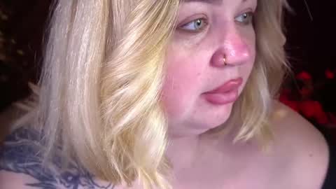 Lola online show from April 30, 8:57 pm