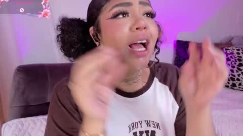 zaya_1 online show from February 25, 2:09 pm