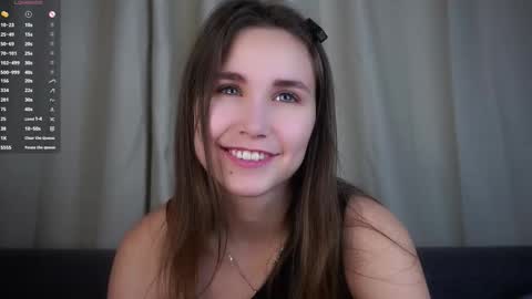 Emilia online show from November 18, 1:52 am