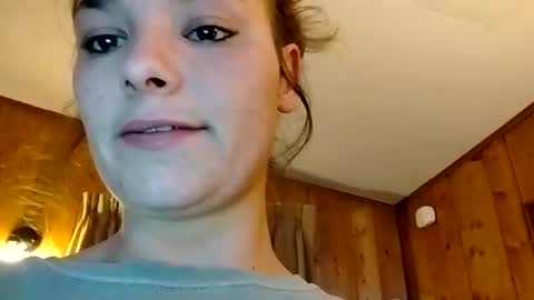 Snapshot of zellelajay2009 chatting on February 25, 11:59 pm KENDAL Kaylee online show from February 25, 11:59 pm