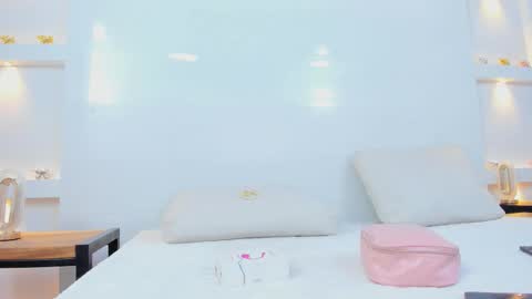 Zenda Evans online show from March 3, 3:46 am