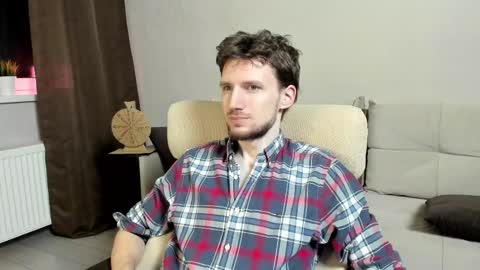 Andrew online show from November 17, 6:32 pm