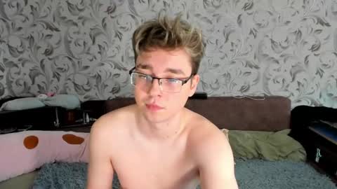 Ethan online show from May 30, 5:28 am