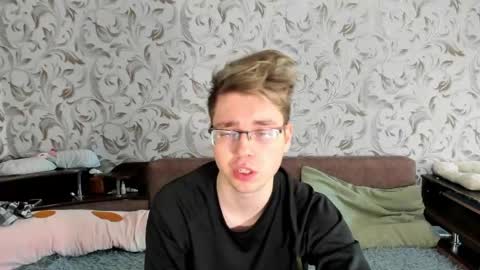 Ethan online show from May 25, 4:29 am