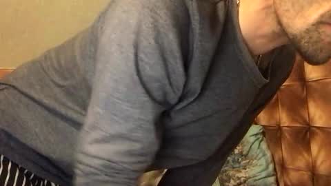 zervale online show from December 5, 9:22 pm