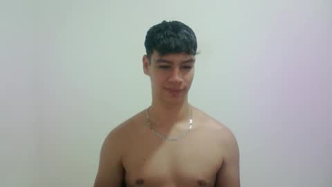 Snapshot of zeus_183 chatting on October 3, 12:42 am zeus_183 online show from October 3, 12:42 am