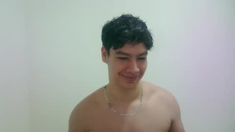 zeus_183 online show from April 30, 1:32 am