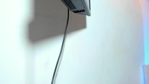 Zeus Brant online show from March 18, 1:39 pm