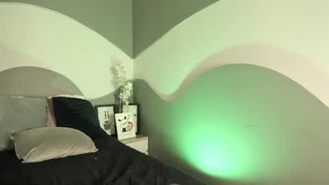 zhally_dee online show from June 17, 12:32 pm