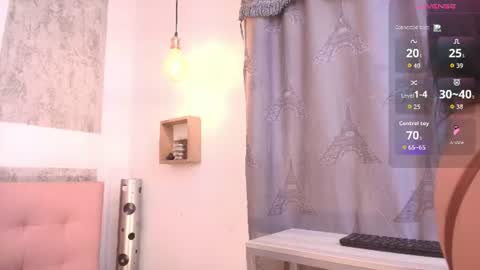 ZHAMIRA  ANDRES online show from July 11, 8:12 pm