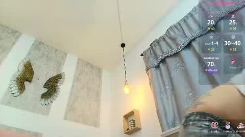 ZHAMIRA  ANDRES online show from July 20, 8:10 pm