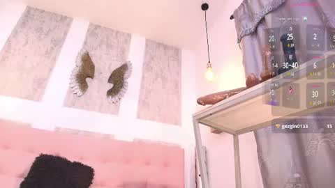 ZHAMIRA  ANDRES online show from July 9, 11:09 pm