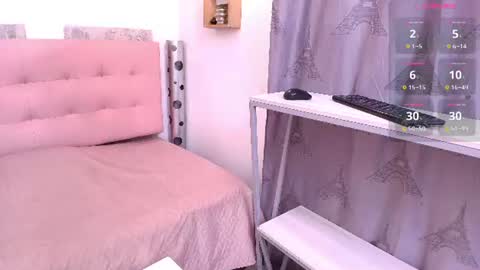 ZHAMIRA  ANDRES online show from June 15, 8:56 pm