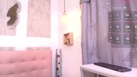 ZHAMIRA  ANDRES online show from July 12, 8:23 pm