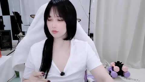 zhen online show from May 15, 12:46 pm