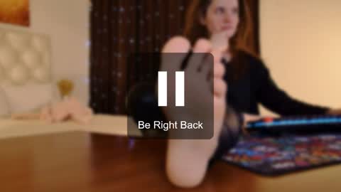 zianichols online show from April 27, 2:36 pm