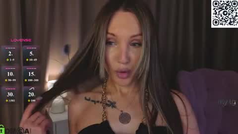 Zlata  Mon Tue Thu Fri Sun Sa GMT 3 0000pm - 0600pm  online show from July 3, 9:03 am