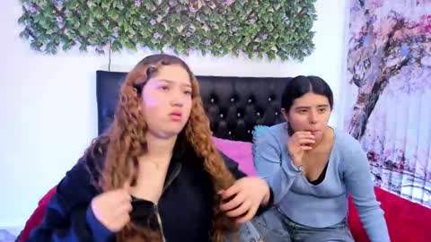 Zoe And Valeria online show from May 19, 2:24 pm