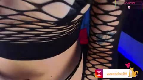 zoe_axel1 online show from July 4, 8:56 pm