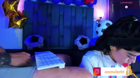 zoe_axel1 online show from June 23, 7:53 pm