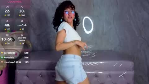 zoe_ch_ online show from June 20, 9:15 am