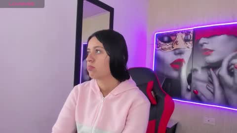 Z O E online show from January 12, 8:27 pm