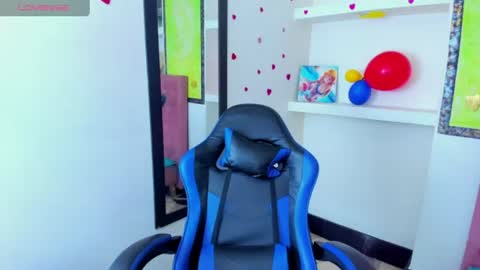 Z O E online show from July 10, 10:47 pm