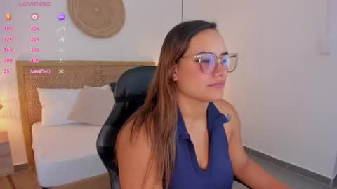Zoe  online show from July 22, 12:51 pm